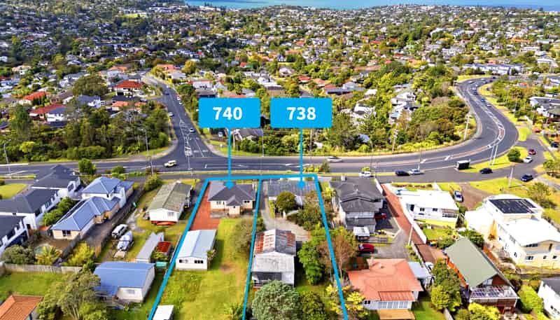 738 & 740 East Coast Road, Pinehill