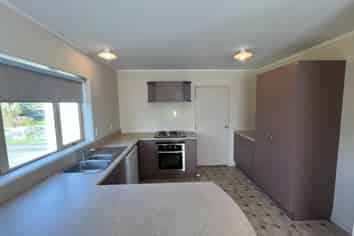 14 Emmerdale Mews, Highbury