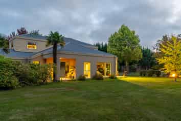 9 Faith Place, West Melton