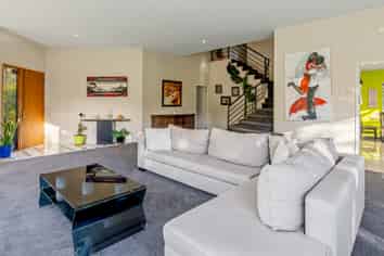 9 Faith Place, West Melton