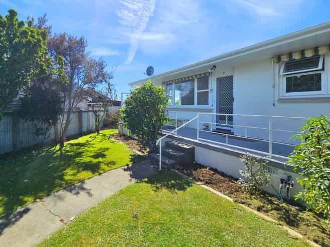 1/13A Karina Crescent, Redwoodtown