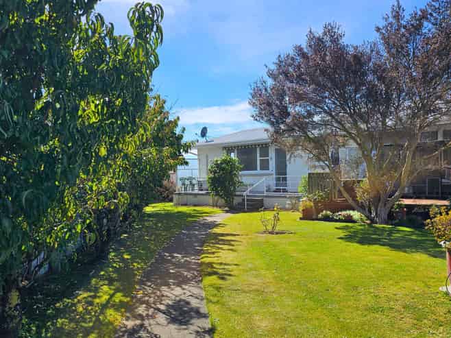 1/13A Karina Crescent, Redwoodtown