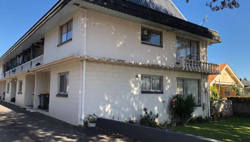 2/10 Wellington Street, Hamilton East