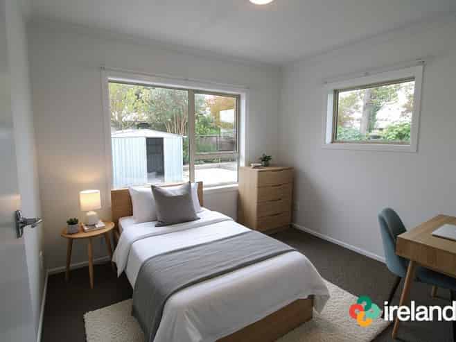 3 Besant Place , Avondale