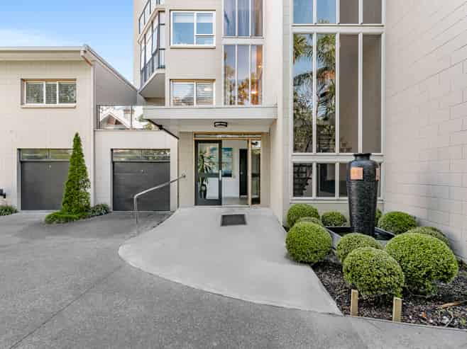 5/261 Remuera Road, Remuera
