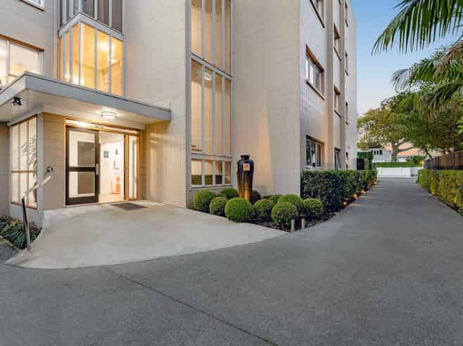5/261 Remuera Road, Remuera