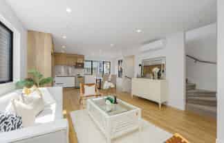 3/6 Woodhouse Place, West Harbour