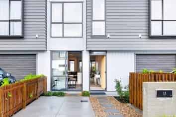 17 Ian Morrison Road, Hobsonville