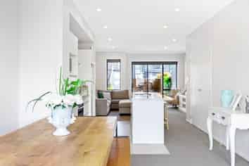 17 Ian Morrison Road, Hobsonville