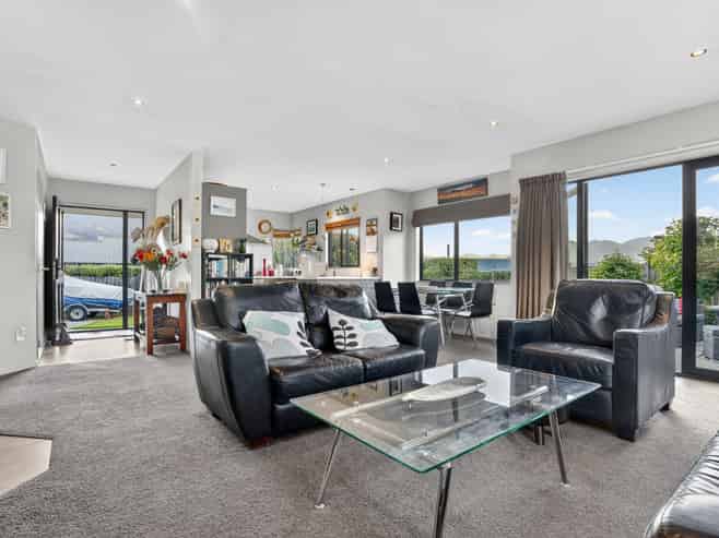 7 Perrow Street, Wanaka