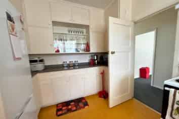 351 Oxford Street, Levin