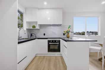 2/14 Silver Creek Road, Weymouth