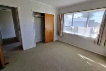 1 Cleve Road, Green Bay, Waitakere City, Auckland, Green Bay