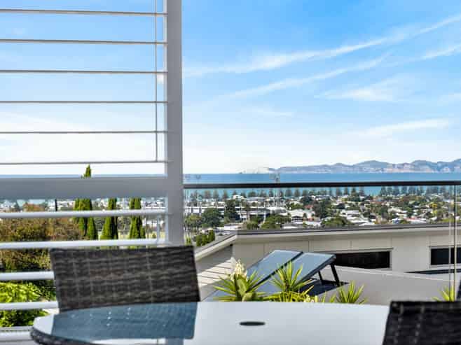 7 Enfield Road, Hospital Hill