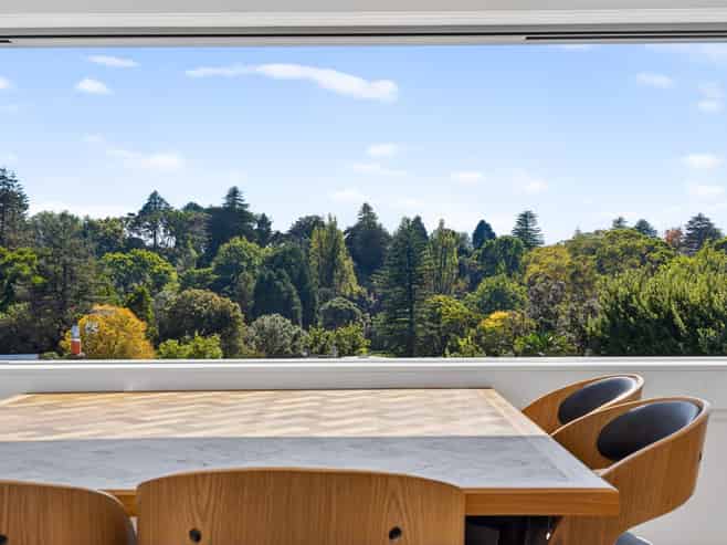 7 Enfield Road, Hospital Hill