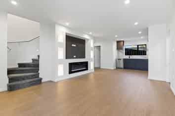 2/142 Great South Road, Manurewa