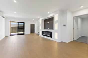 2/142 Great South Road, Manurewa