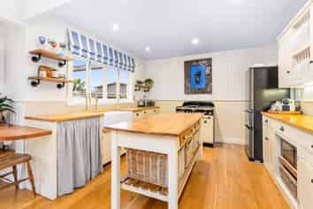 23 Laurence Street, Manly