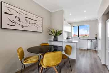 4/4 Onekiritea Drive, Hobsonville