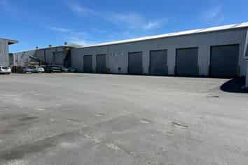 Unbeatable storage warehouse