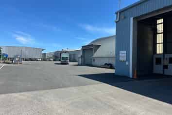 Unbeatable storage warehouse