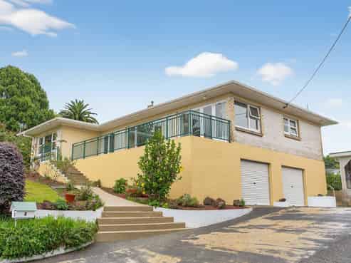 9 McMillan Avenue, Kamo