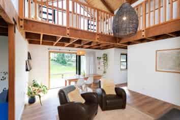 128 Lysnar Street, Okitu