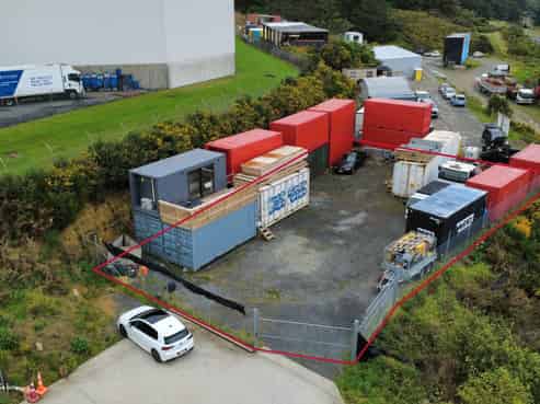 1,200sqm secure yard - Grenada North
