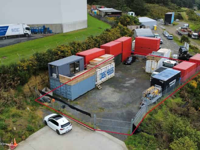 1,200sqm secure yard - Grenada North