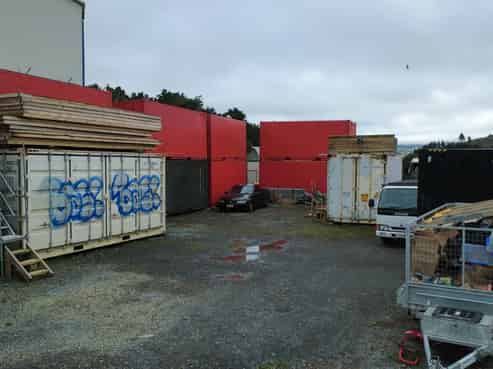 1,200sqm secure yard - Grenada North