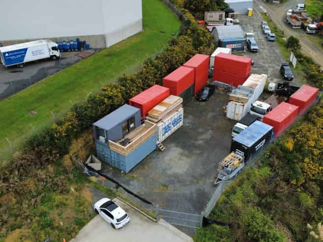 1,200sqm secure yard - Grenada North