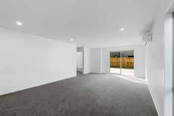 5 Selkirk Lane, Hamilton Lake