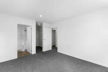 5 Selkirk Lane, Hamilton Lake