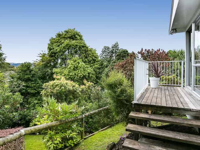 33 Erin Street, Roslyn