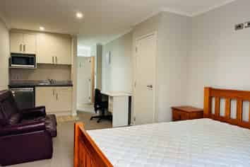 Room 1, 6/181 Knighton Road, Hillcrest