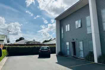 Room 1, 6/181 Knighton Road, Hillcrest