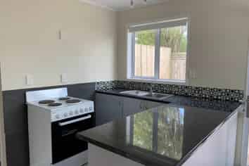 92a Athena Drive, Totara Vale