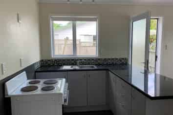 92a Athena Drive, Totara Vale