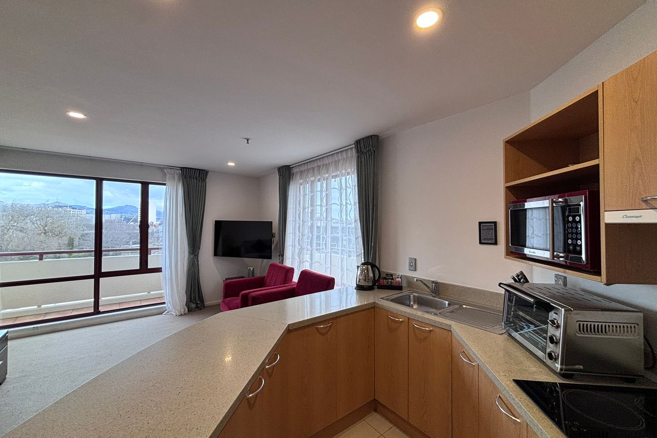 512/87 Kilmore Street - Free power & Wifi! - Vista 2