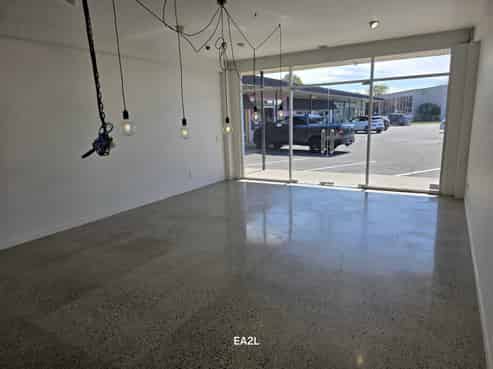 Prime retail space - Eleventh Ave Plaza