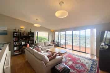 118 Scarborough Road, Scarborough