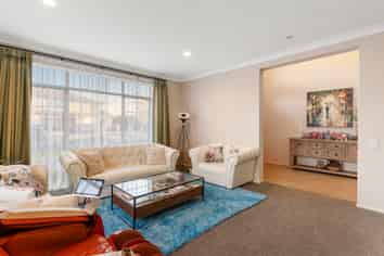 53 Chateau Rise, Flat Bush