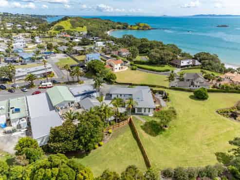2 Coopers Drive, Coopers Beach