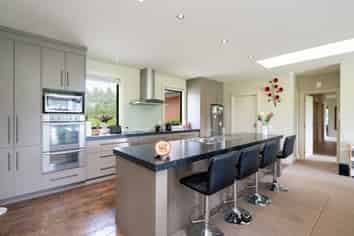 232 Crow Road, Thomsons Crossing