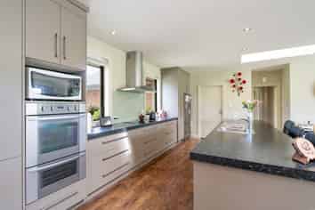 232 Crow Road, Thomsons Crossing