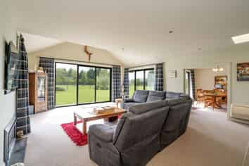 232 Crow Road, Thomsons Crossing