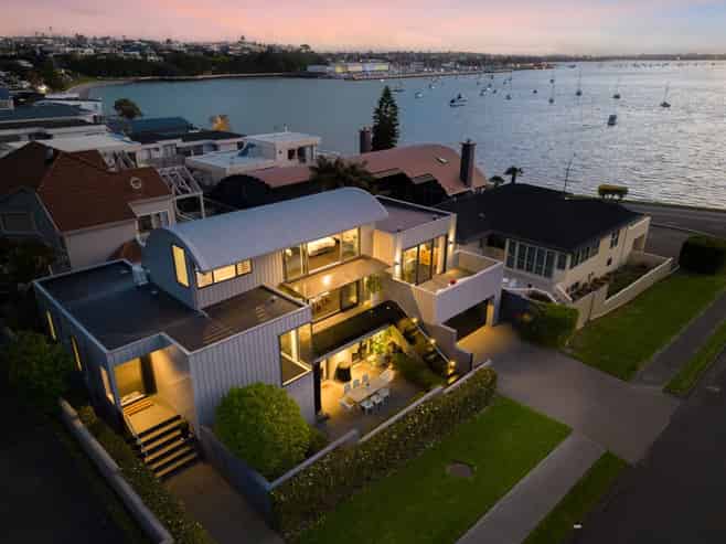 7 Whitcombe Road, Bucklands Beach