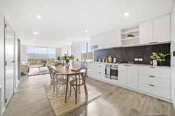 15/6 Bushland Grove, Paparangi