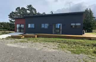 370 Western Lake Road, Featherston