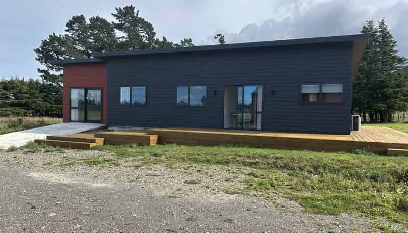 370 Western Lake Road, Featherston